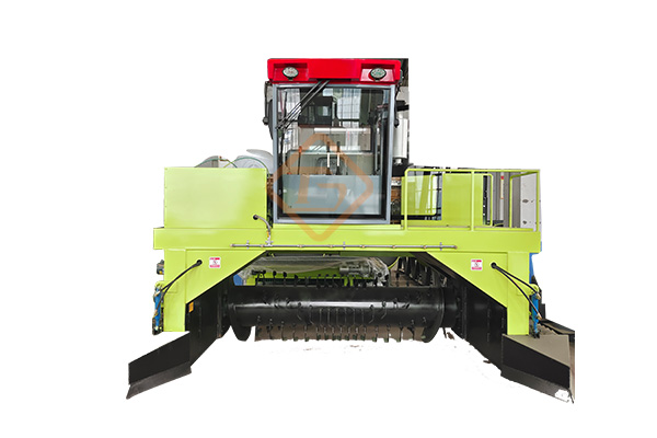 有機(jī)肥加工設(shè)備-履帶式翻拋機(jī).jpg 有機(jī)肥加工設(shè)備-履帶式翻拋機(jī).jpg