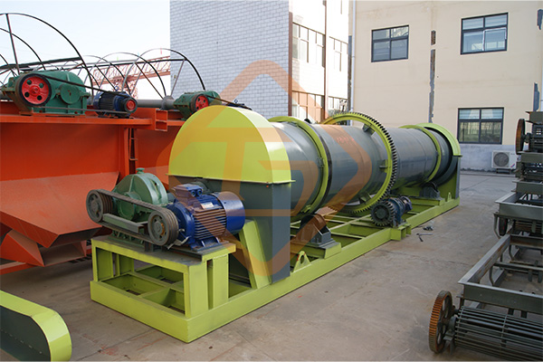 攪齒造粒機(jī)3_meitu_1.jpg 攪齒造粒機(jī)3_meitu_1.jpg