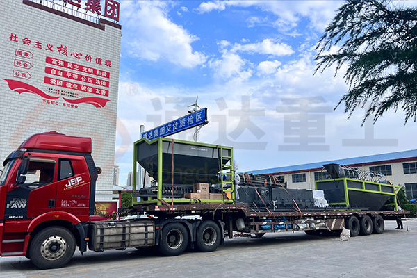 貴州遵義有機(jī)肥生產(chǎn)線發(fā)貨現(xiàn)場(chǎng)