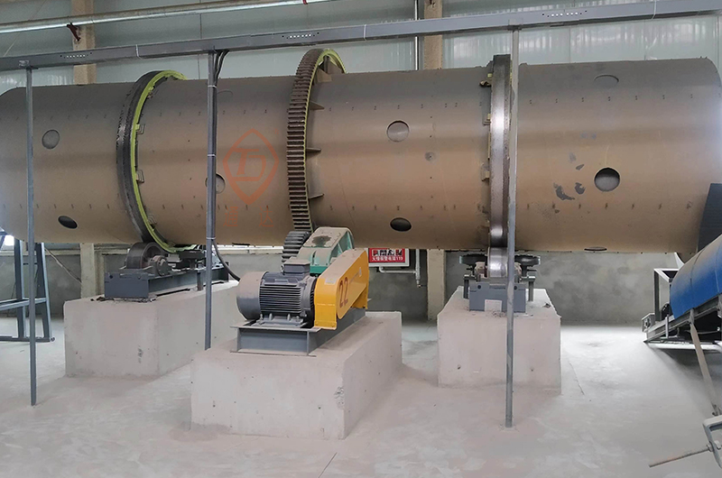 轉(zhuǎn)股造粒機(jī).jpg 轉(zhuǎn)股造粒機(jī).jpg