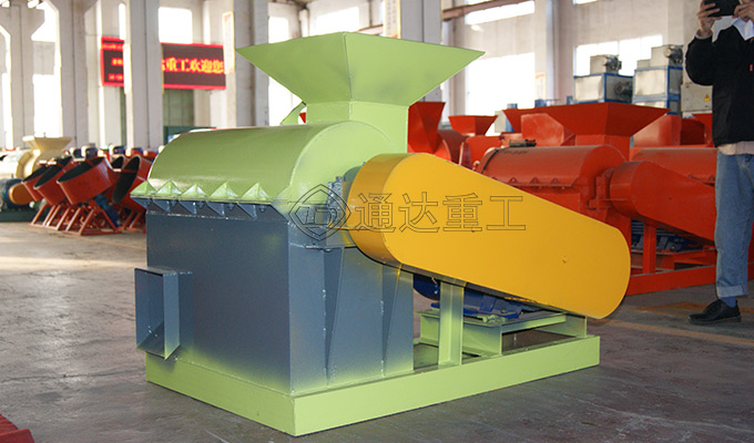 發(fā)酵腐熟物料有機肥粉碎設(shè)備 發(fā)酵腐熟物料有機肥粉碎設(shè)備