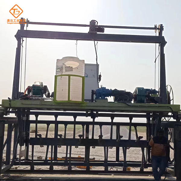 槽式翻堆機3.jpg 槽式翻堆機3.jpg